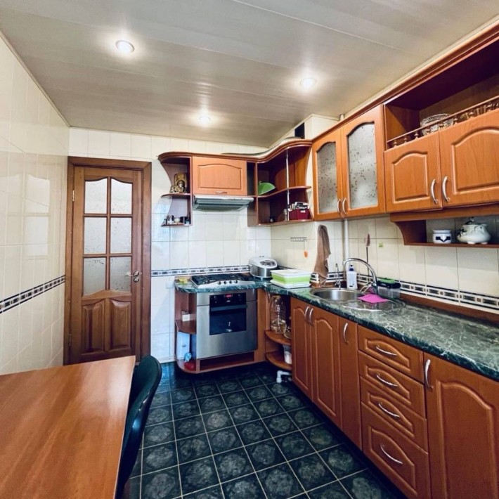 Поділ окремі кімнати гарний стан все поряд - фото 1