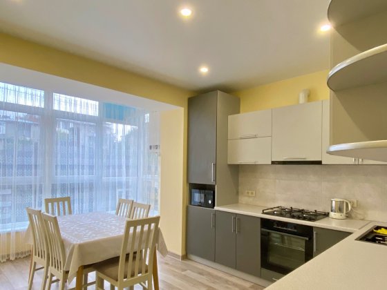 Оренда сучасної 2 кімнатної квартири в центрі. Ивано-Франковск