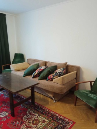 Здам в оренду трикімнатну квартиру по вулиці Героїв Поліції 21 - фото 1