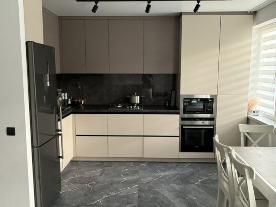 Оренда двух кімнатної  кваритри, новий район, вул Легоцького Ужгород