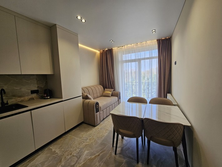 Здвється 1.5 кімнатна в новобудові на набережній - фото 1