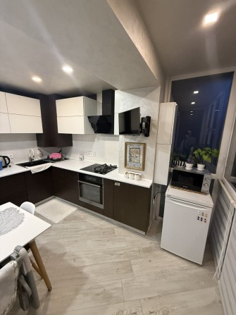 Оренда гарної 3 х кімн квартири в Ужгороді! - фото 1