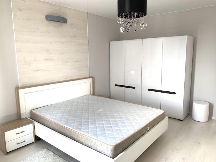 Сдаю дизайнерскую   квартиру. Новостройка. - фото 1