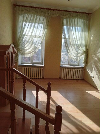 Довгострокова оренда квартири Соборна , біля будинку Офіцерів - фото 1