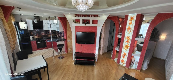 Електрику не відключали, 52 кв.м. Зигіна, Соборності, Київський район - фото 1