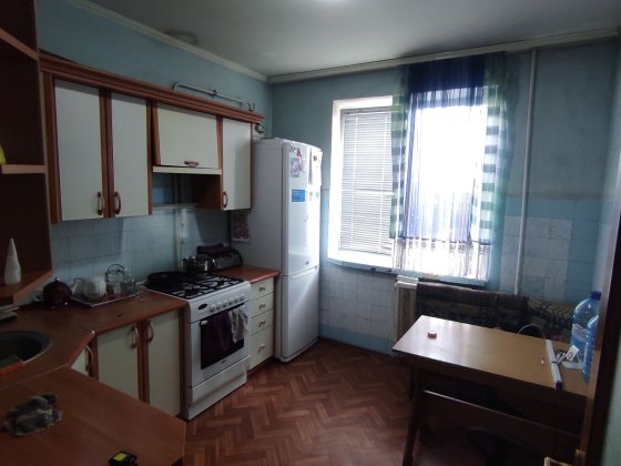 Здам 2х-кім Героїв Майдану -парк жовтневий Черновцы