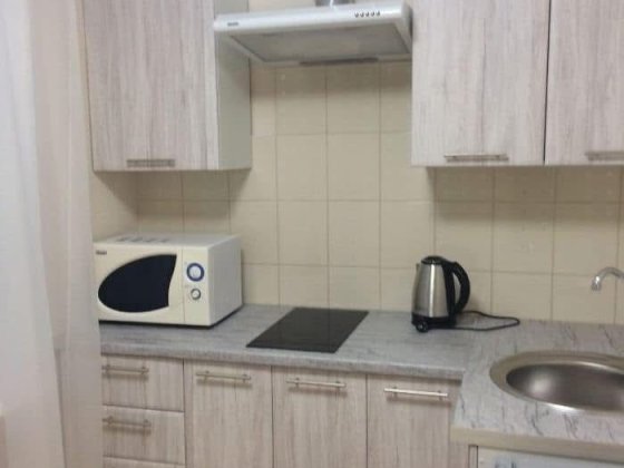 Центр Чорновола 2 б парковка у дворі Полтава