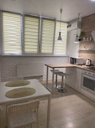 Довгострокова оренда великої  1 кімнатної квартири в тихому центрі . - фото 1