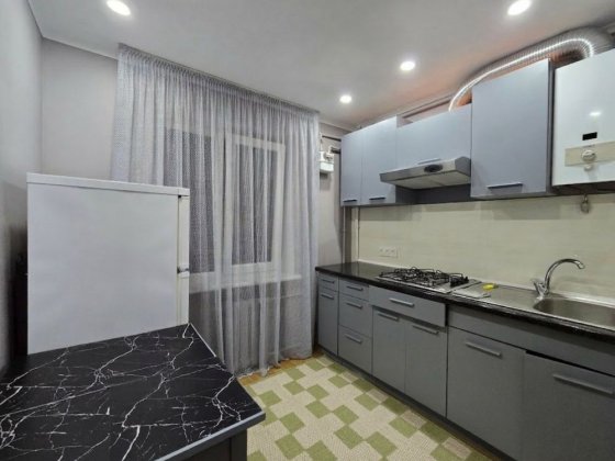 Оренда СВІЖОЇ, 2х кімнатної, ПРОСПЕКТ НЕЗАЛЕЖНОСТІ (ТЦ Формаркет) Черновцы