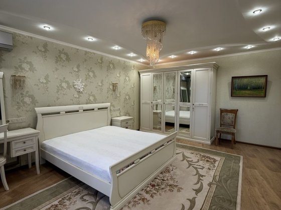 Оренда 4-кімнатної квартири з інвертором в центрі міста Полтава