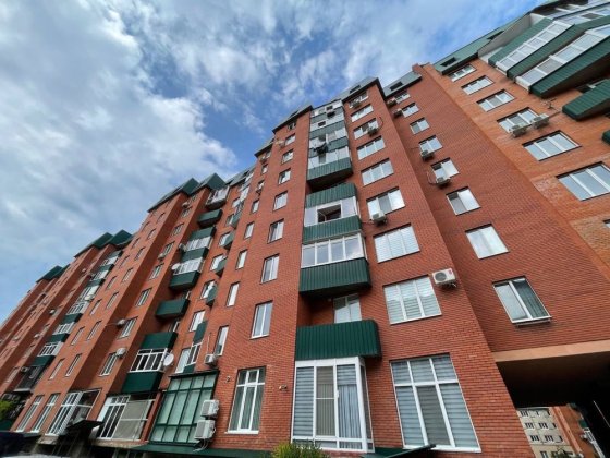 ЖК «ЗОРЯНИЙ» 1-кім новобуд ЧОРНОМОРСЬКА 4(5хв до парку ШЕВЧЕНКА)ВІЛЬНА Черновцы