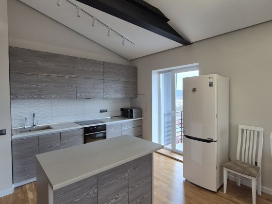 Здається в оренду  білосніжна 3х кімн кв-ра у ЖК Вишневий сад Ужгород