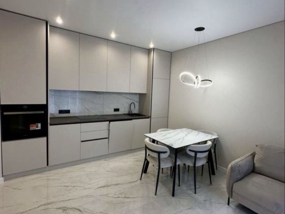 Оренда 1.5-кімнатної в новобудові ЖК Крістал Ужгород