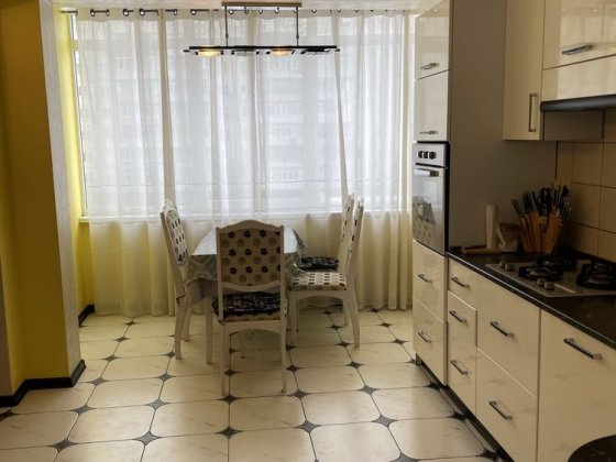 Оренда 3 кім.новобудови  вул.Руська(Ріка) Черновцы