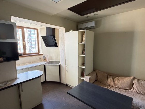 2к - 72 м. вул. Урлівська 20, 14 поверх Киев