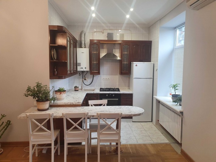 Здаю в оренду квартиру 72 м.кв. ЦЕНТР - фото 1