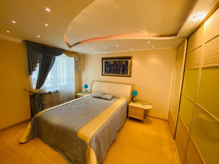 Оренда сучасної 2 кім квартири на Корольова - фото 1