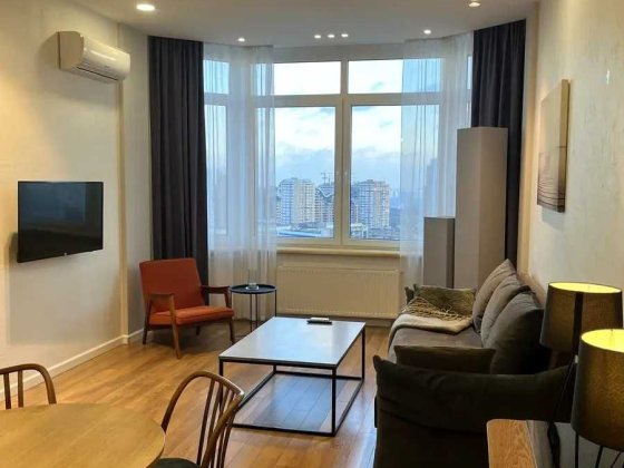 Оренда ЖК Арістократ Лесі Українки Коновальця Метро печерськ Генератор Киев