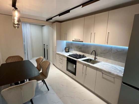 Оренда  евро двушка  Рідний дім 41 кв Центр ( Власник) Черкаси