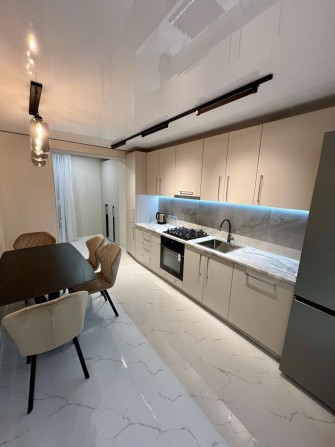 Оренда  евро двушка  Рідний дім 41 кв Центр ( Власник) - фото 1