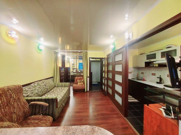 Хозяин: Центр, Печерск, М. Дружбы Народов: современная, видовая. Без % - фото 1