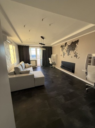 Сучасна 2 кім квартира з сонячною електростанцією - фото 1