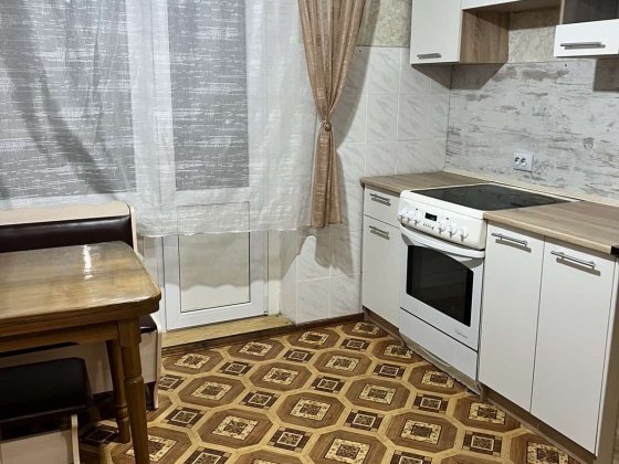 вул. Ревуцького 17, Метро Харківська, здам 1кімн. квартиру. Киев