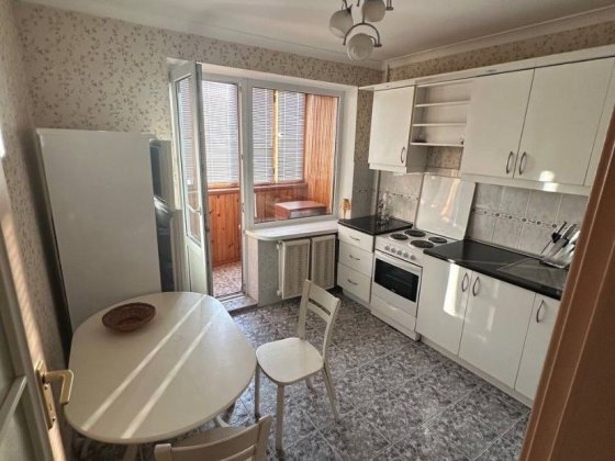 м. Вокзальная , Липковского 34, сдам однокомнатную квартиру00 Липковск Киев