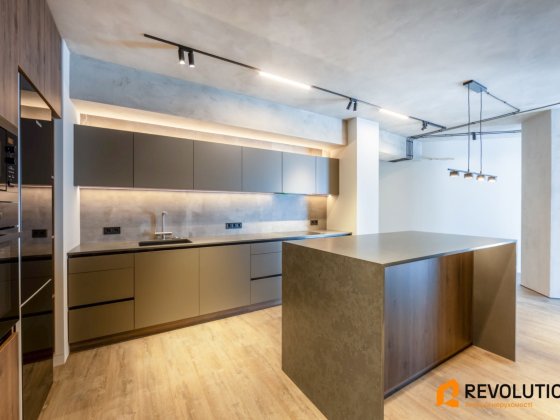 БЕЗ КОМІСІЇ; Історичний центр; 3 кім; ПЕРША ЗДАЧА; ЖК Поділ престиж Киев