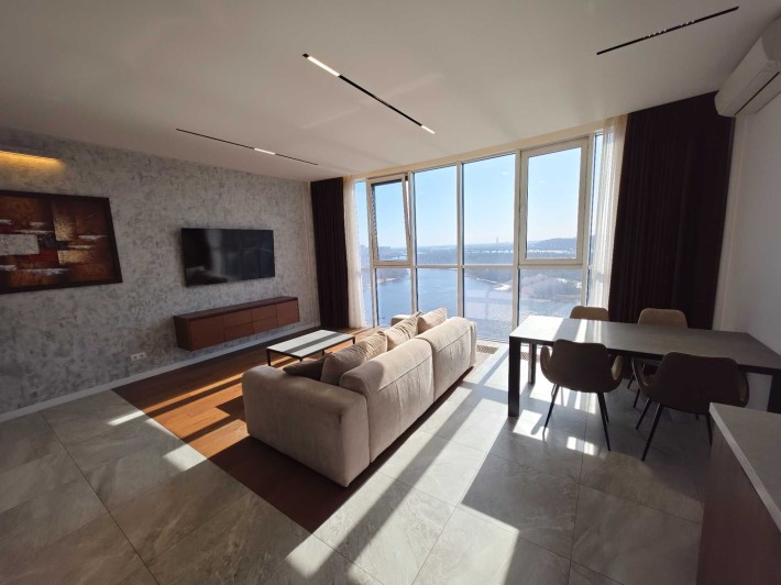 Оренда дизайнерської видової 3-к квартири в ЖК Сонячна Рів'єра. Без % - фото 1