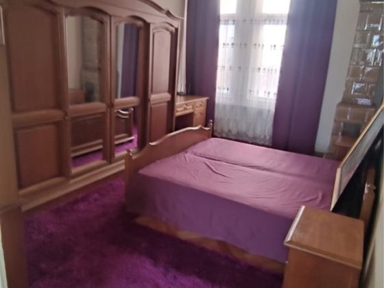 Здається на довготривалий термін квартира в центрі міста. Черновцы