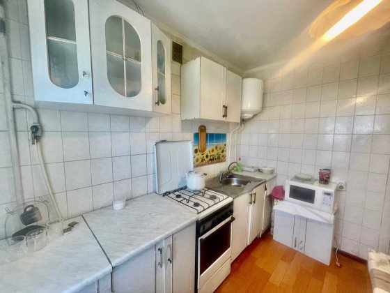 2-х кімн. Центр. Меблі.Техніка.Посуд. Можна на короткий термін. Чернигов