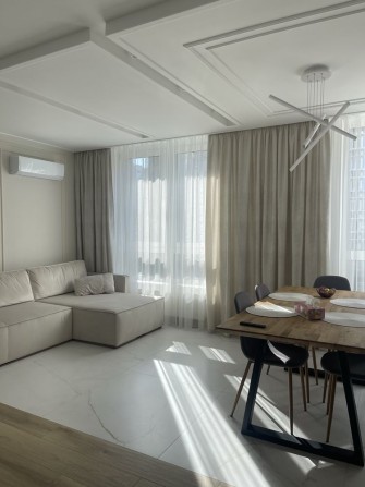 Довгострокова оренда ЖК Тайм 2 кімнатна простора квартира 74 м2 - фото 1