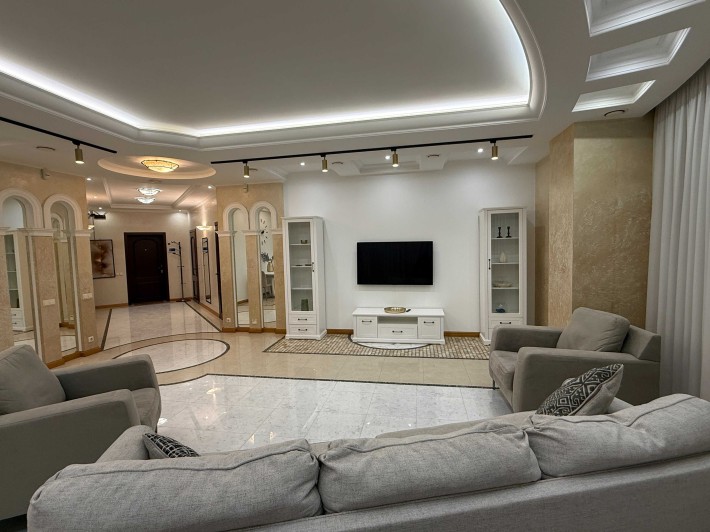 Довготривала оренда 4к квартири на вул. Старонаводницька 13, Печерськ - фото 1