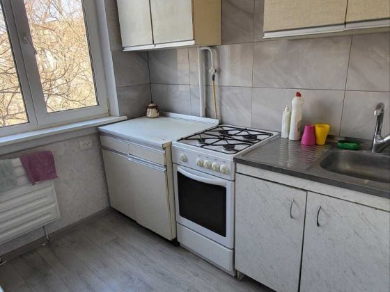 Оренда 2во кімнатної квартири  в районі Ниви вул.Всіхсвятська Чернигов