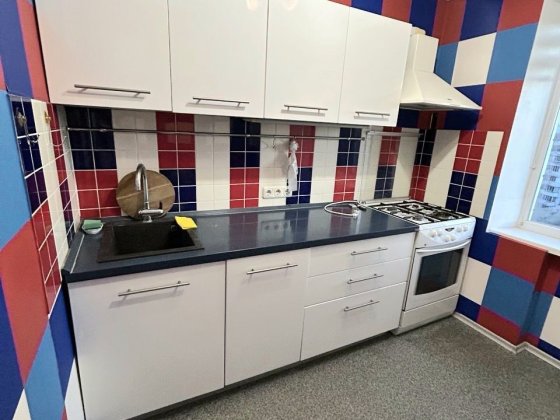 Здам 1-но кімнатну квартиру біля Сільпо. Киев