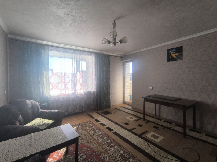 Хорошая 2к. квартира на ул. Янтарной - фото 1