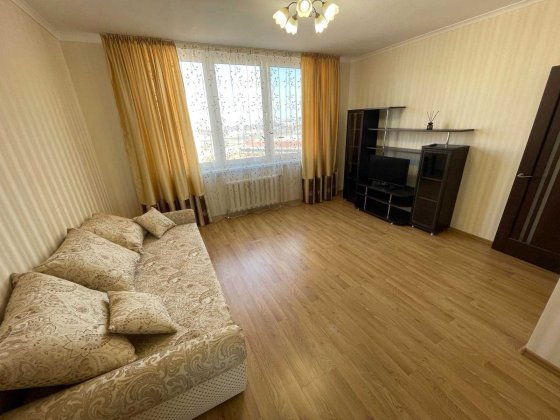 Оренда охайної, просторої 1-кім. квартири. Киев