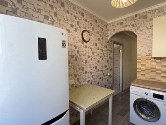 Сдам 2 комнатную  проспект Леси Украинки