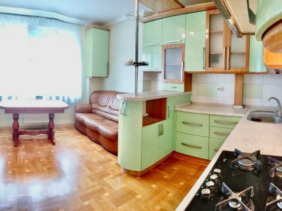 Автономка! 2-х кімнатна. Градецький- Центр міста. Меблі.Техніка. Чернигов