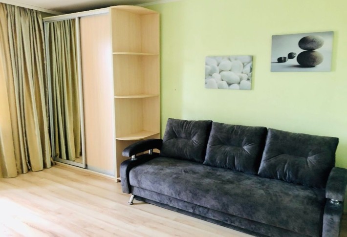 Оренда 3х кімнатної квартири у Шевченківському р-ні (Чарівна 121) - фото 1