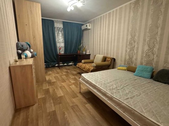 Оренда 1-ї ст. м. Дарниця 14999 без комісії Договірна Киев