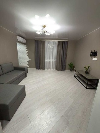 Сдам 2-х комнатную на Победе - фото 1