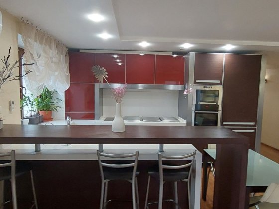 Оренда великої квартири центр Сталеварів Запорожье