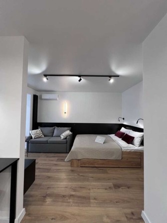 Здається стильна квартира з видом на сквер Героїв - фото 1