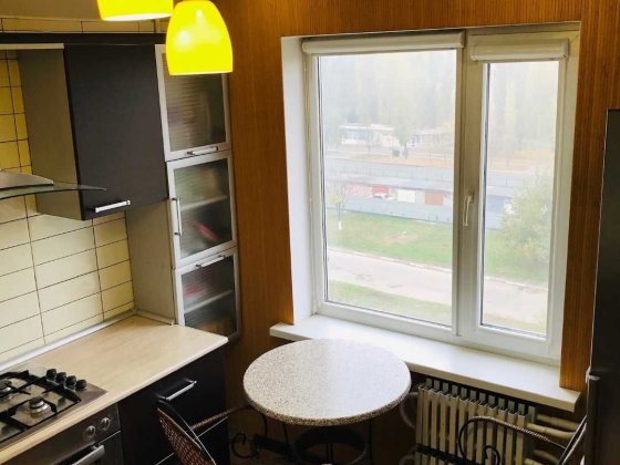 сдам 2комн квартиру на Бородинском Запорожье