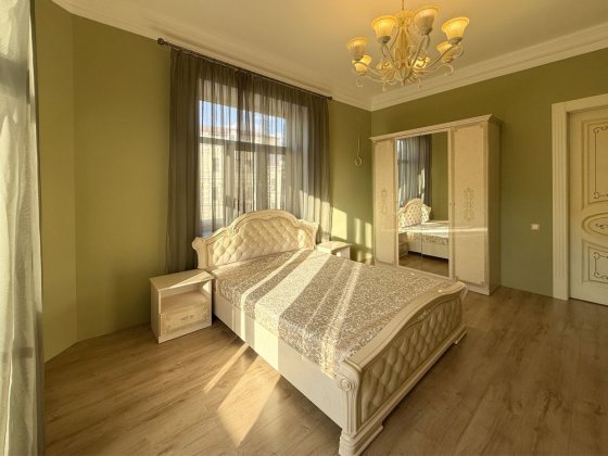 БЕЗ % 2 кім.кв-ра Скоропадського 5А, ГАЗ, 2хв. метро Українських, ПАРК Киев