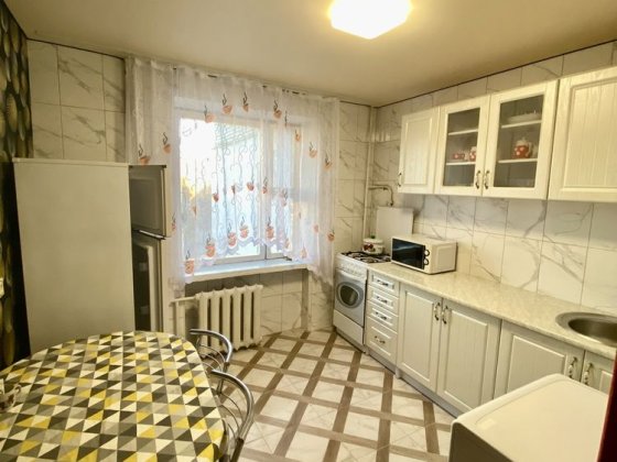 Здам 2 кв вул Покровська-Степана Бендери Житомир