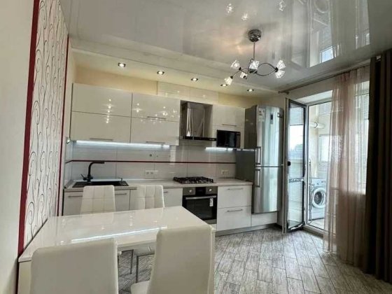 Сдам 2х комнатную квартиру в ЖК Лазаряна