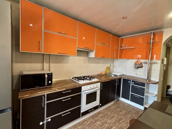 Оренда 3-к з ремонтом Космос (Піски) Запорожье